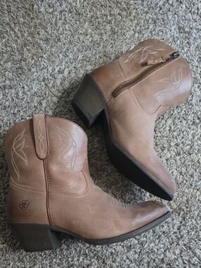 Ariat Taupe Western Zip Ankle Booties